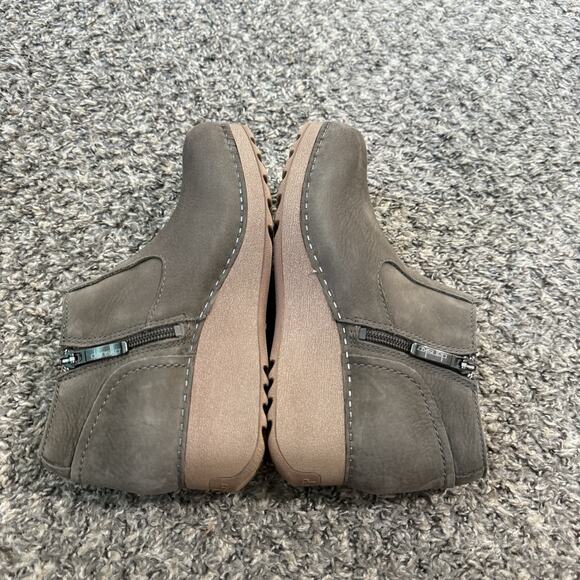 Dansko Charlene Milled Nubuck Ankle Boots Taupe Leather Wedge Zip 37 US 6.5-7 - Picture 4 of 7